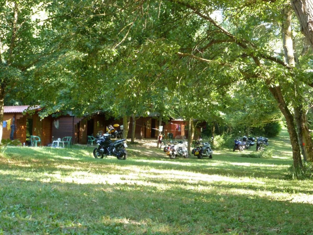 Camping La Vaugelette - Drome Montclar-sur-Gervanne المظهر الخارجي الصورة